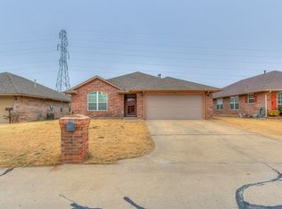 285 Cambridge Dr, Midwest City, OK 73110