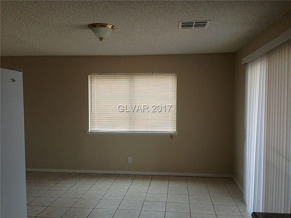5th image of 1012 Bird Springs Dr