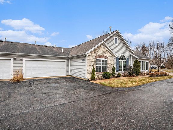 3rd image of 3096 Riverview Ln