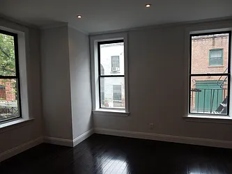 Rented by Aimee Grodanz, LREB