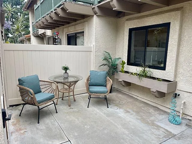 6863 Maple Leaf Dr — Photo 9