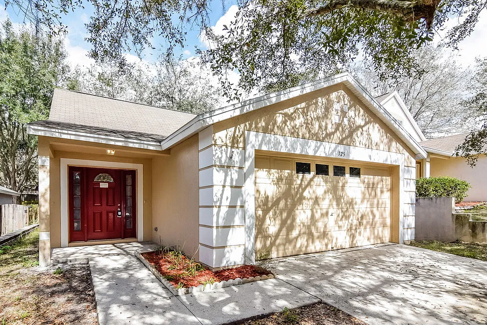 4 bed, 2.0 bath, 1503 sqft, $2,180 — Photo 1