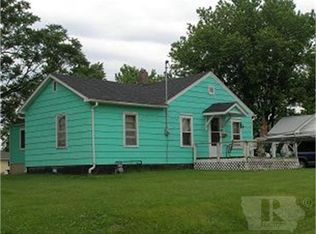 406 E Walnut St, Bloomfield, IA 52537