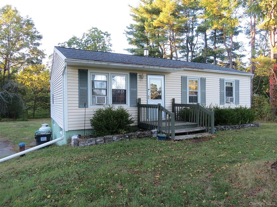 2nd image of 8 Hill Road
