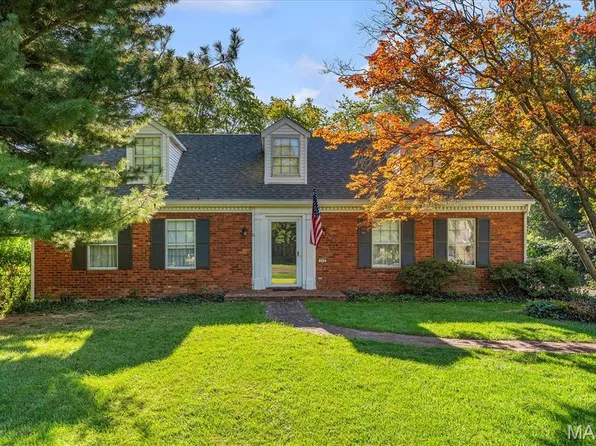 140 Orchard Dr, Belleville, IL 62221