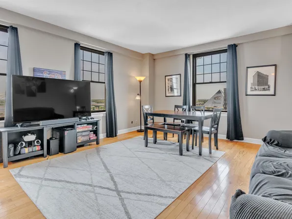 109 N Main St APT 1212, Memphis, TN 38103