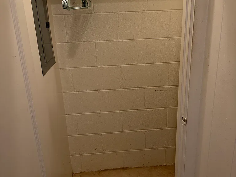 1419 Piikoi St #E — Photo 17