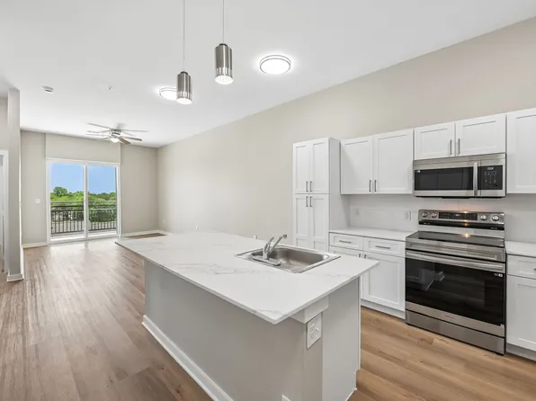 Oasis Vista Apartments
