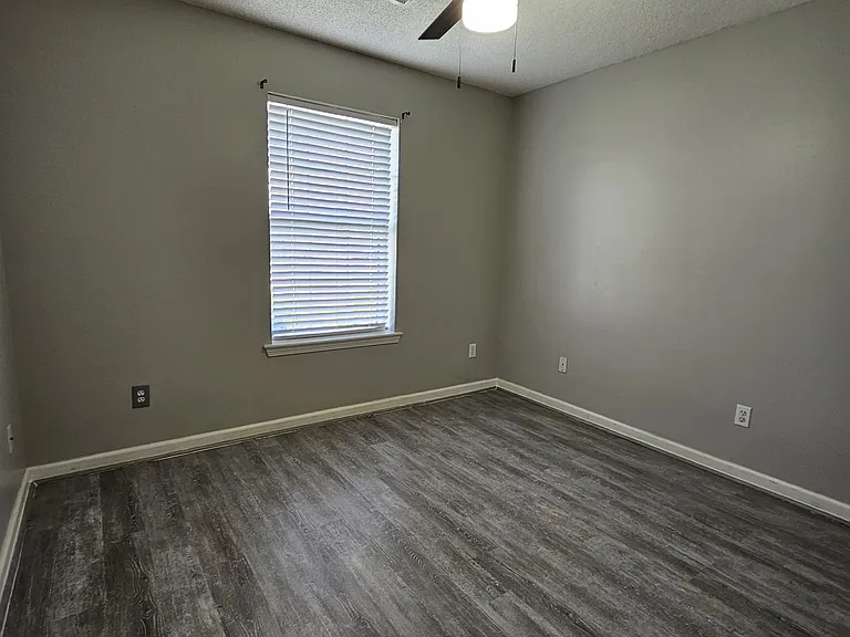 25 Azalea Dr — Photo 11