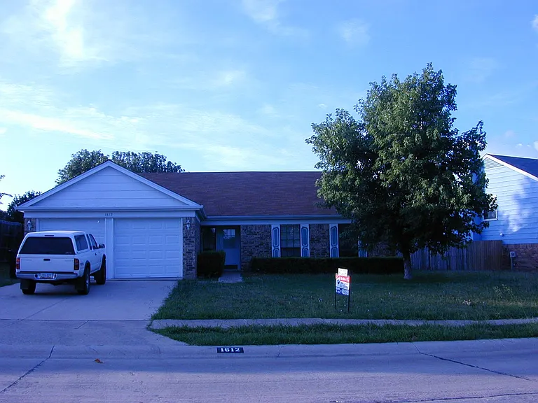 1612 Colony St — Photo 5