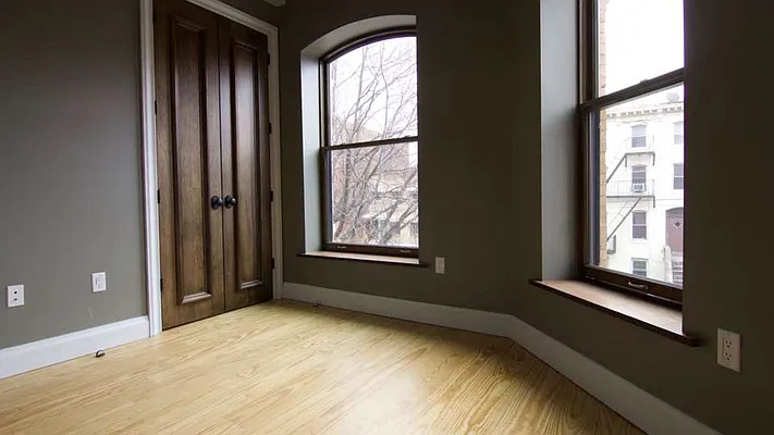 Rented by Nooklyn NYC LLC | media 22