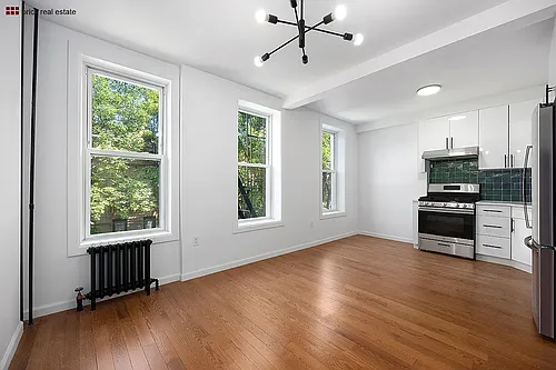 1730 Stanhope St #1 Photo 1