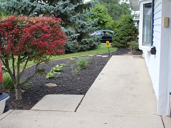 4th image of 3814 Longridge Dr