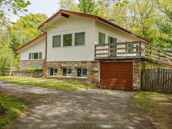 828 Oxbow Park Dr, Wasaga Beach, ON L9Z 2V1