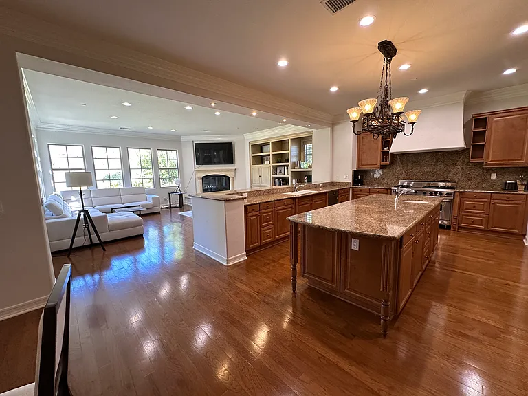 26755 Provence Dr — Photo 9