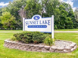 Sunset Lake Apartments, Vicksburg, MI 49097