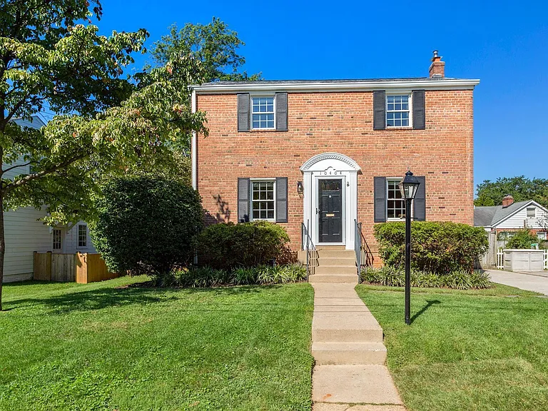 10404 Ewell Ave — Photo 1