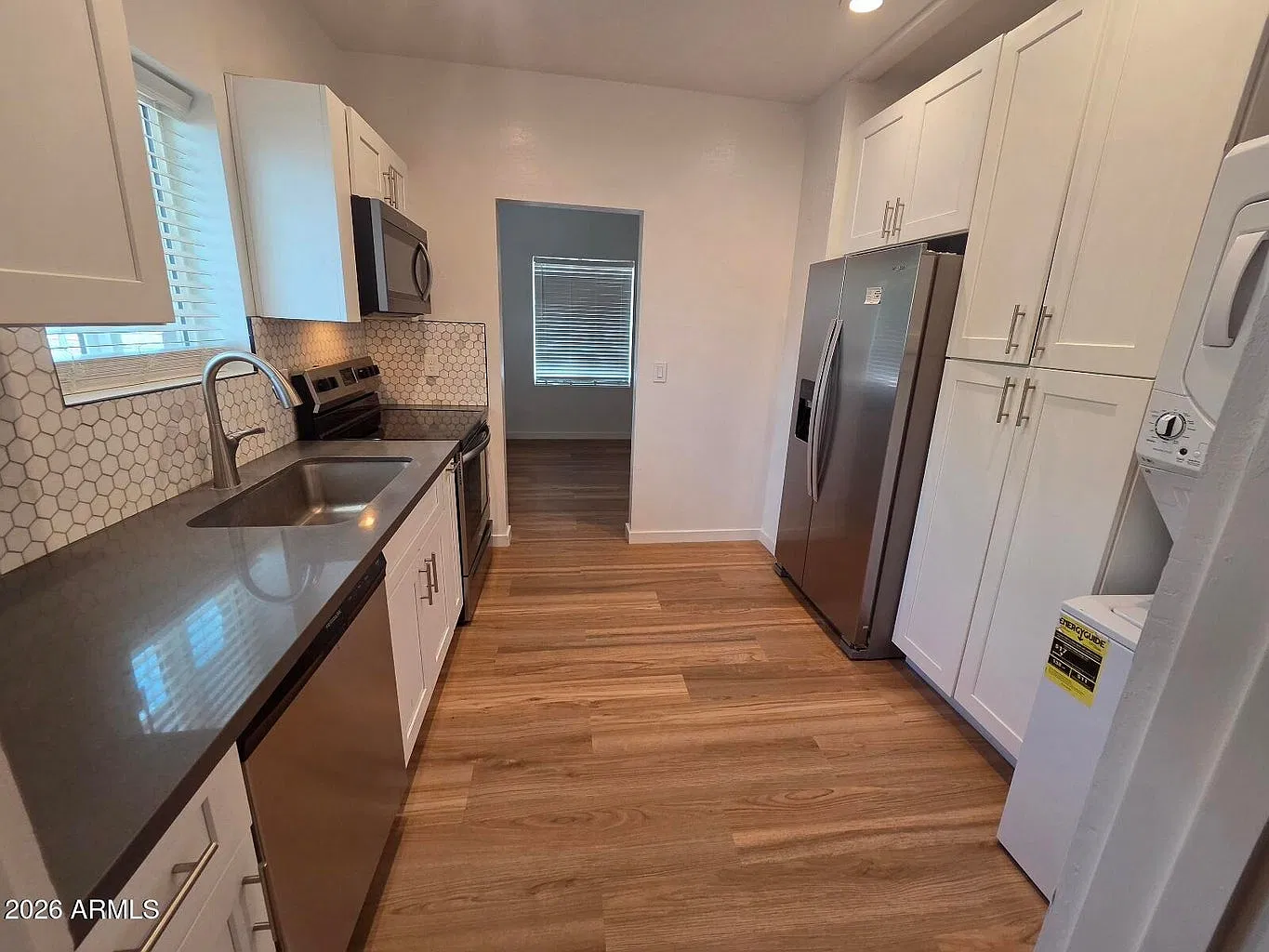 2 bed, 720 sqft, $1,550 — Photo 4