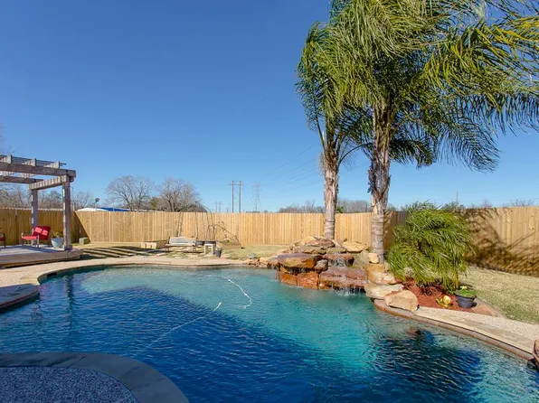 4914 Magnolia Cove Dr, Baytown, TX 77521