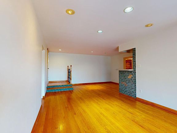 2nd image of 11208 Chestnut Grove Sq APT 210