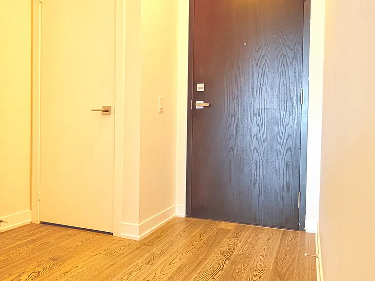 1239 Dundas St W #202 — Photo 21