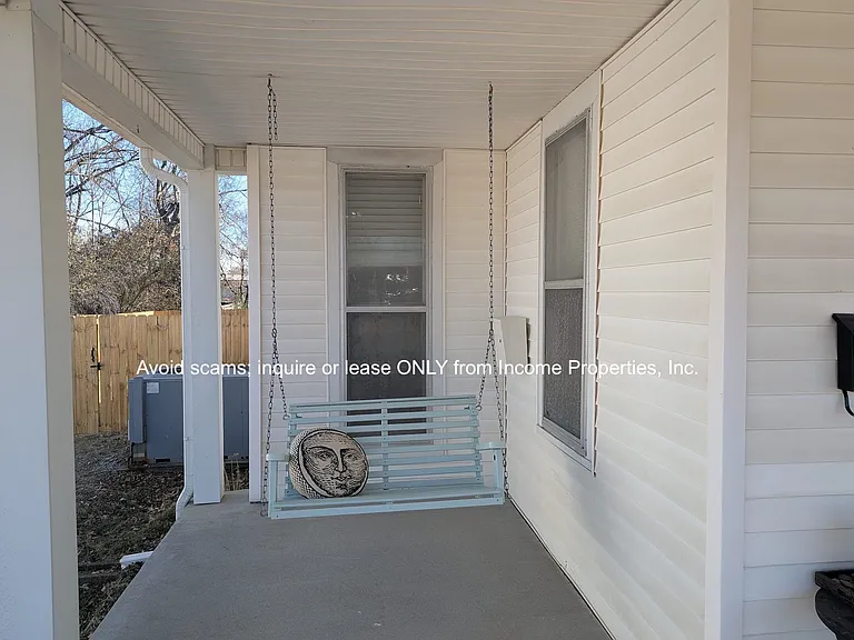 209 S Greenwood St — Photo 24
