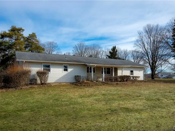 135 Harts Dr, New Hartford, NY 13413