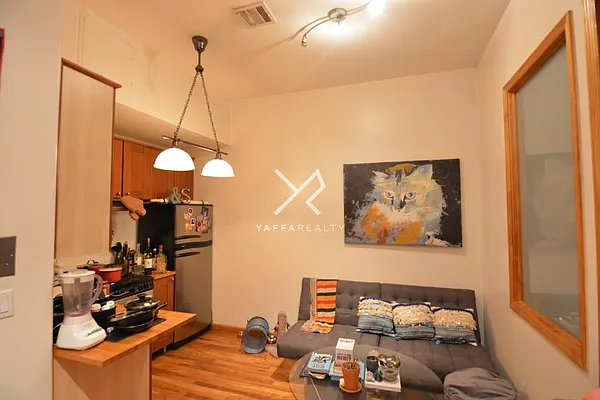 Rented by Yaffa Realty LLC | media 28