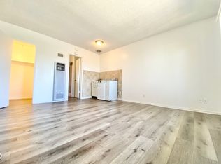 118 W Buckthorn St #6, Inglewood, CA 90301