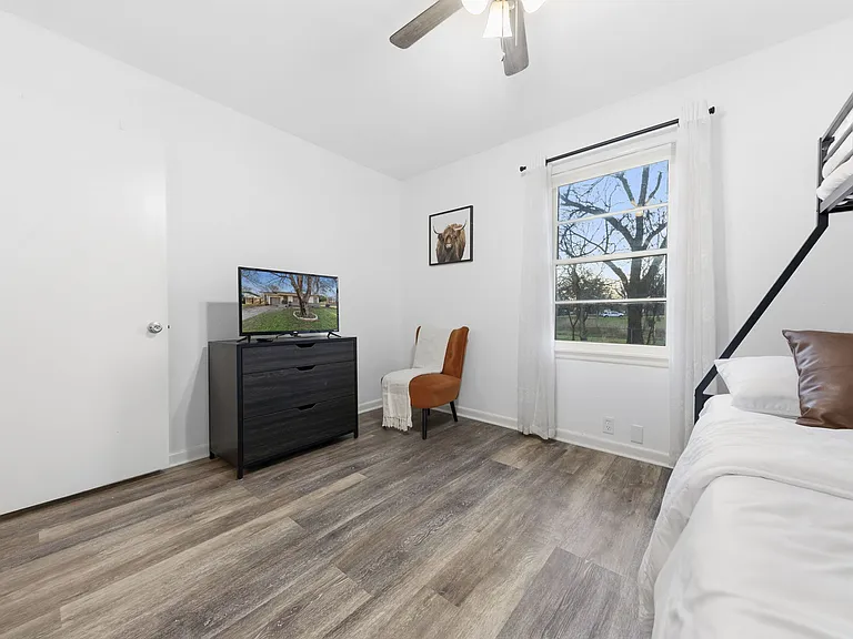319 Arnold Ave — Photo 12