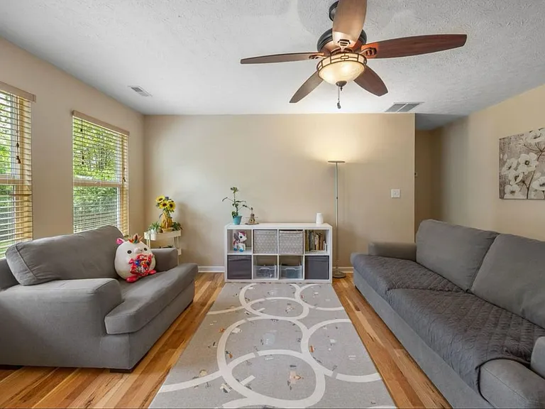 2831 Grackle Ln — Photo 6
