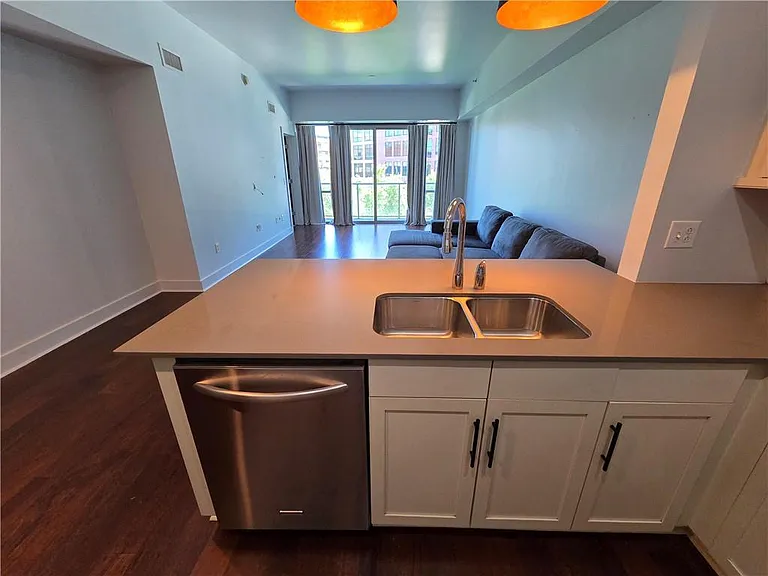 1100 Howell Mill Rd NW #304 — Photo 4