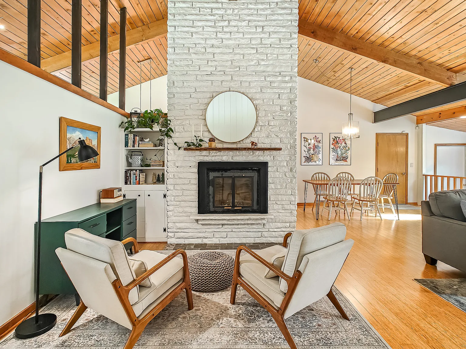 4 bed, 2600 sqft, $3,300 — Photo 1