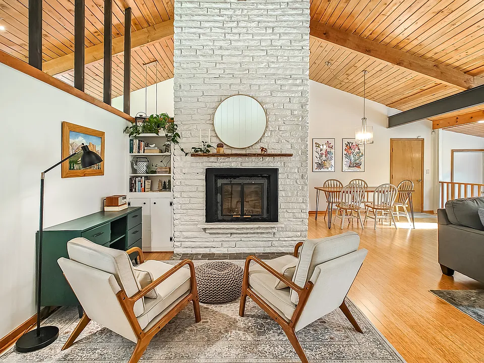 5137 W 60th Ter