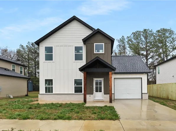 407 S 21st St, Rogers, AR 72758