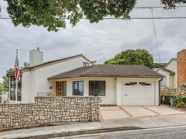 215 3rd St, Pacific Grove, CA 93950