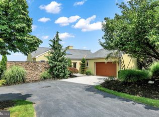 1517 High Meadows Ln, Mechanicsburg, PA 17055