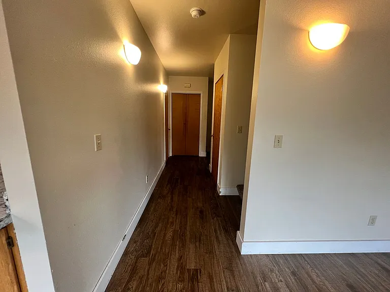 1304 N Brooklane St — Photo 11