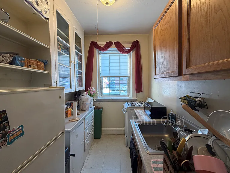 64 Woodstock Ave #9 — Photo 19