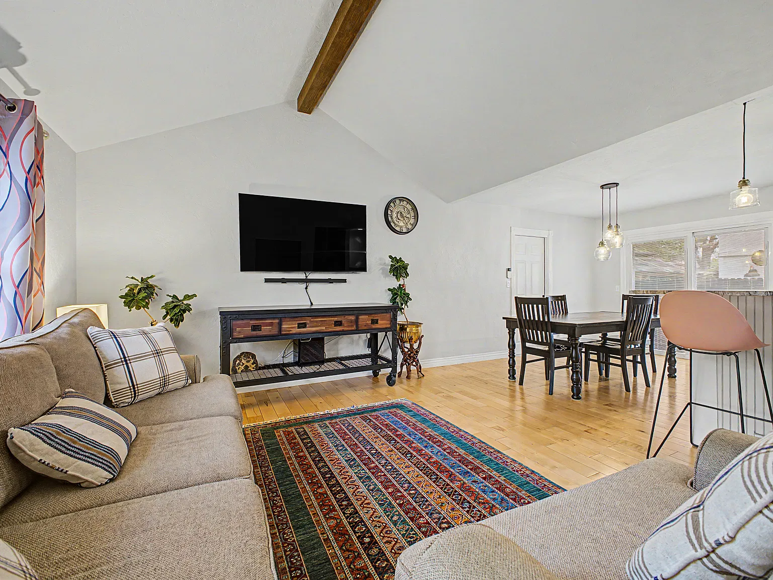 5 bed, 2309 sqft, $3,650 — Photo 4
