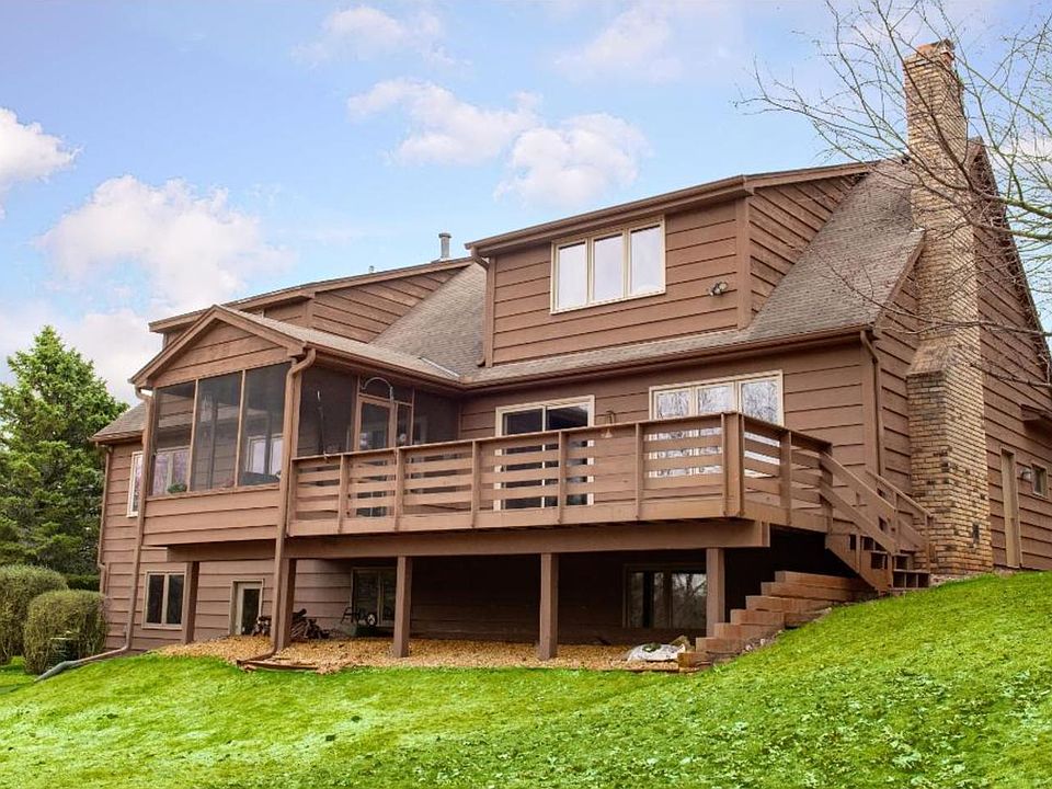 1st image of 68 Deer Hills Ct