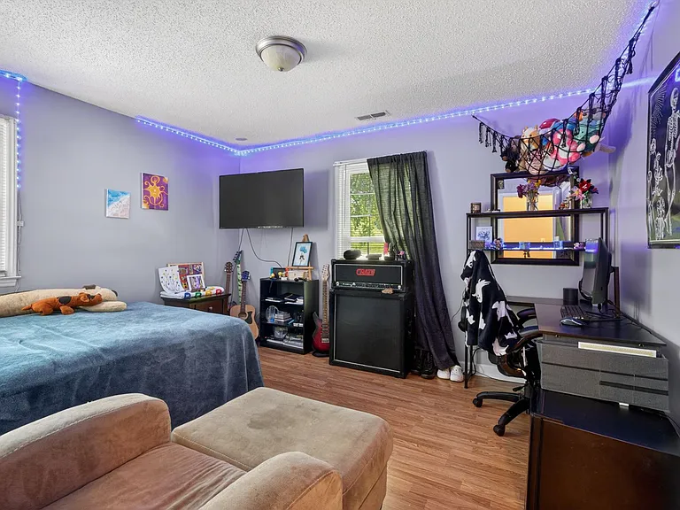 640 Summerest Ct — Photo 19