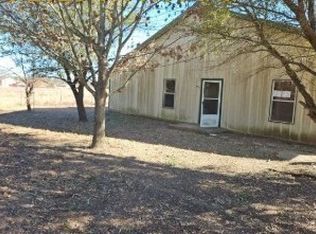 1767 Rs County Rd #1610, Lone Oak, TX 75453