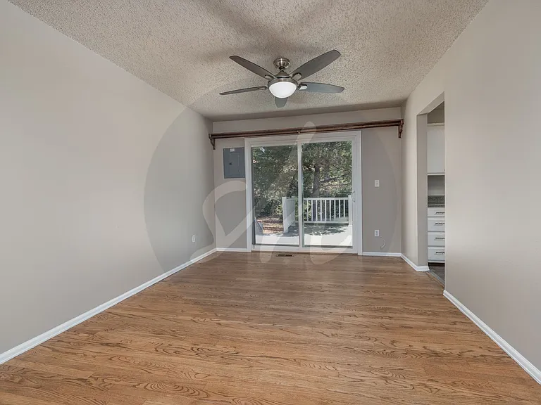 7123 Metropolitan St — Photo 4
