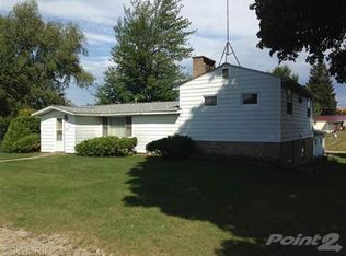 310 W Gilson St, Edmore, MI 48829