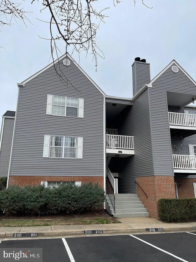  VA23-1238 200 Grosvenor Ln. #102 Stafford, VA 22556 — Photo 1