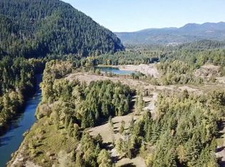 49064 Hills Creek Rd, Oakridge, OR 97463