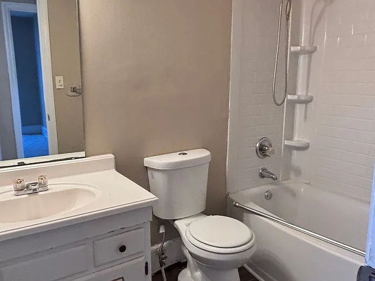 206 E Whittington St — Photo 8