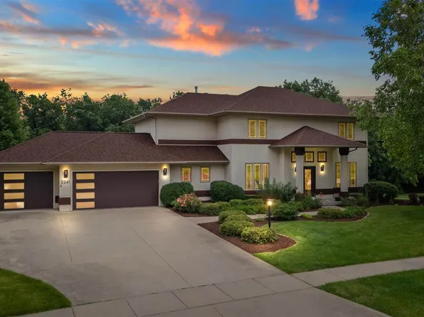 2241 Brown Deer Rd, Coralville, IA 52241