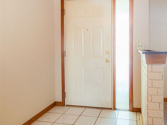 5th image of 1108 Crystal Dr